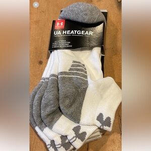 Under Armour Heat Gear Lo Cut Socks- size Mens 6-8